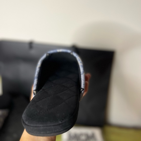 MCM
Vintage Monogram Slippers NWT UNISEX - Picture 10 of 13